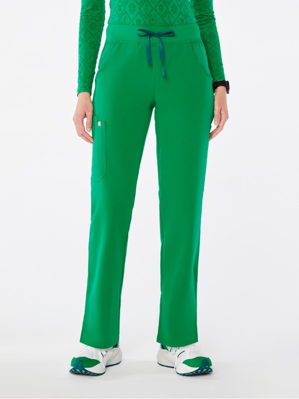 Figs Kade Cargo Scrub Pants in Evergreen